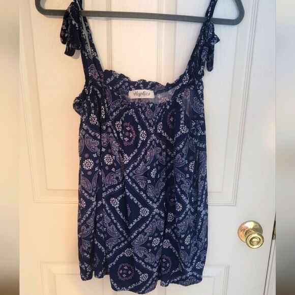 Women's Tank Top Size XL - Picture 1 of 3
